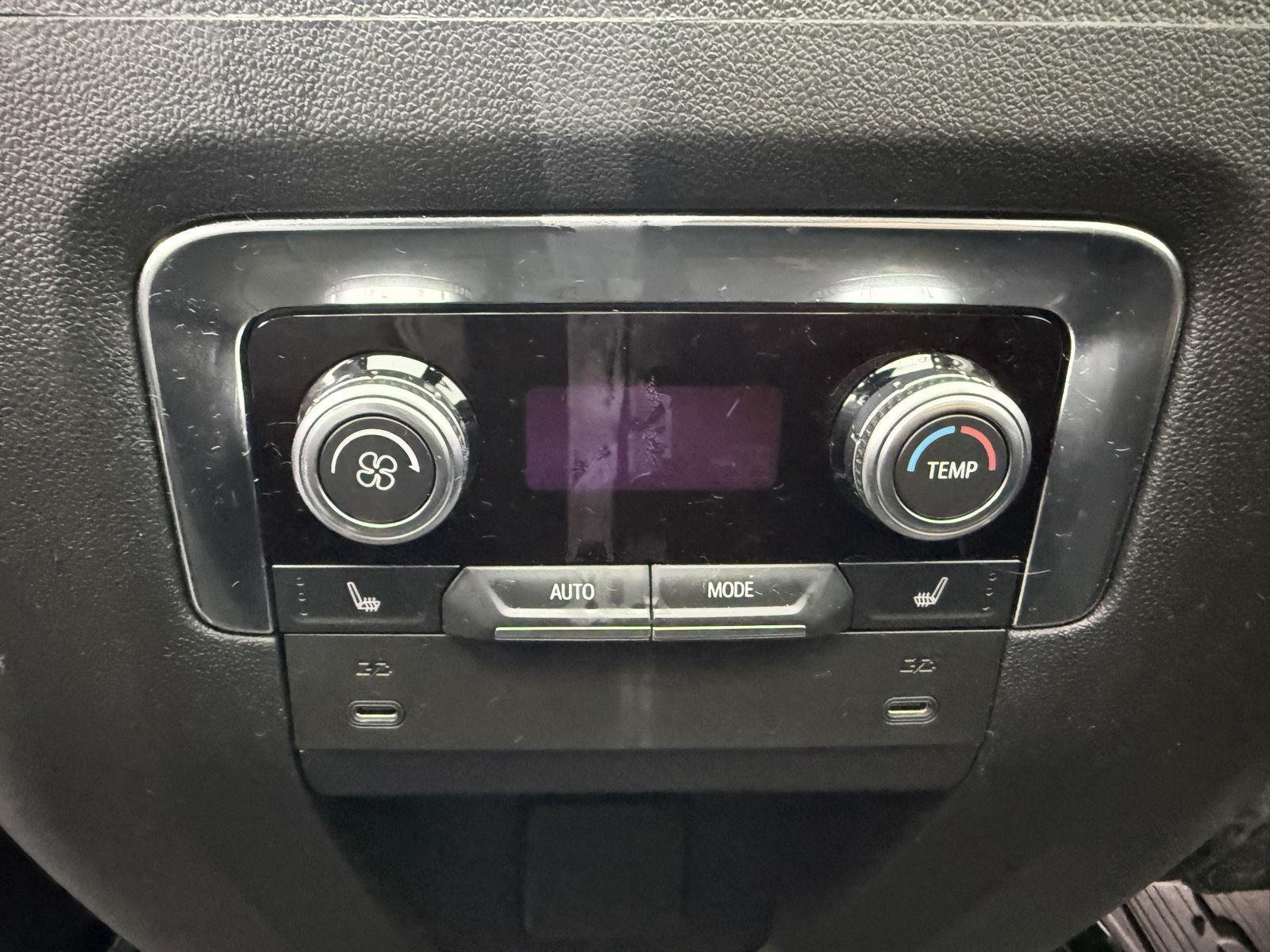 Used 2025 Onyx Black GMC Elevation image 14