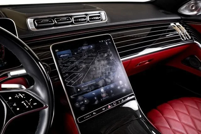 Used 2023 White Mercedes-Benz S 580 image 30