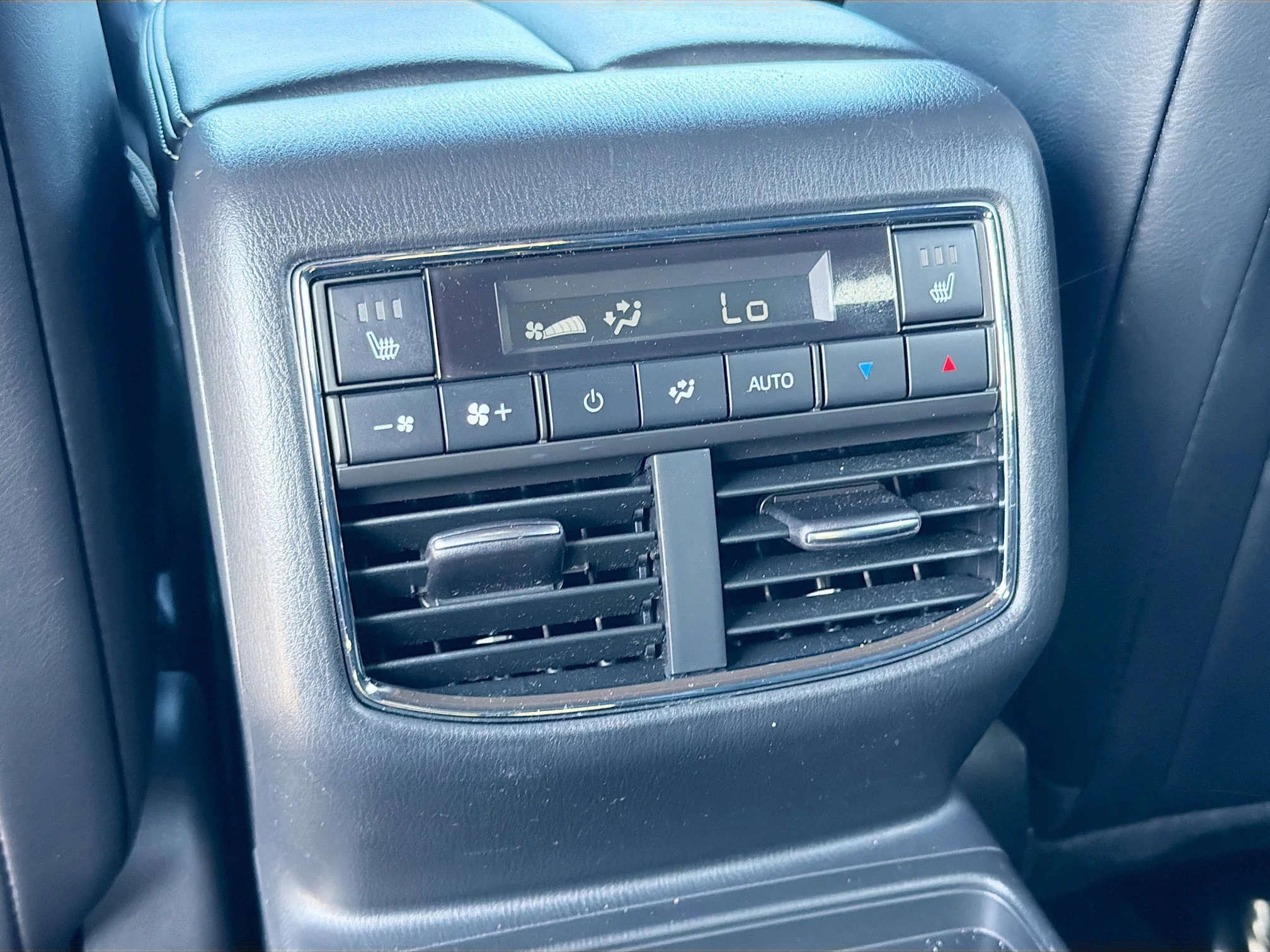 Used 2023 Deep Crystal Blue Mica Mazda Grand Touring image 20