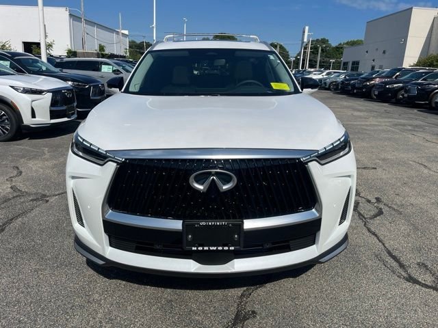 New 2027 White INFINITI Luxe AWD image 8