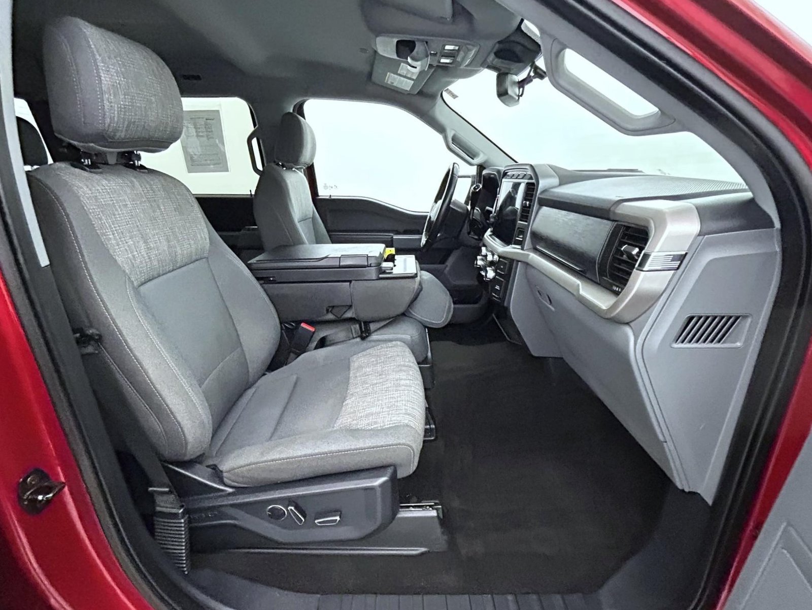 Used 2021 Red Ford XLT image 15