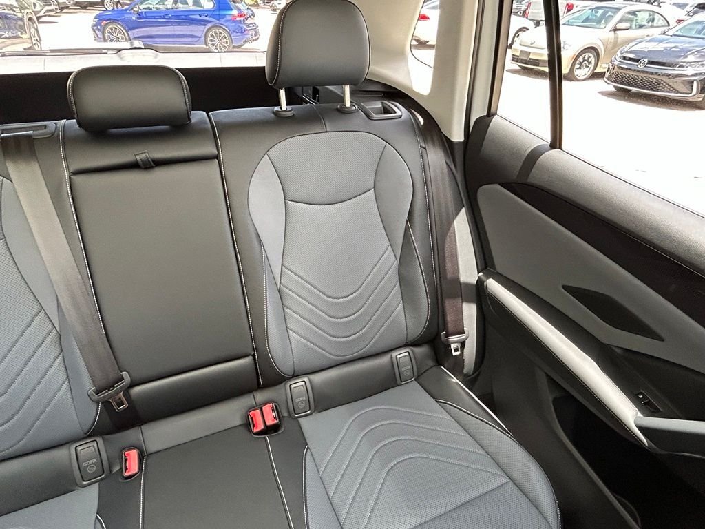 New 2026 White Volkswagen 2.0T SE image 13