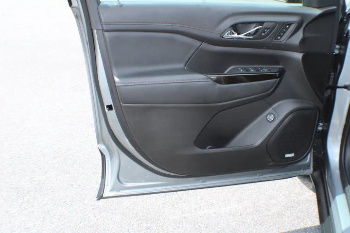 2023 GMC Acadia AT4 - Photo 6