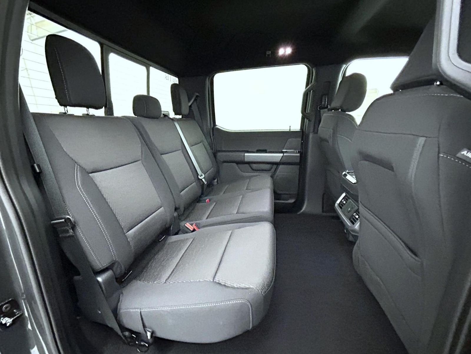 New 2026 Carbonized Gray Metallic Ford XLT image 18