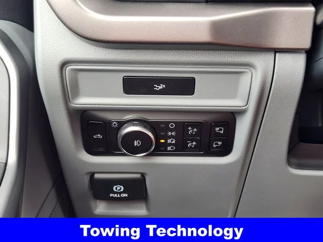 New 2026 Oxford White Ford XLT image 23