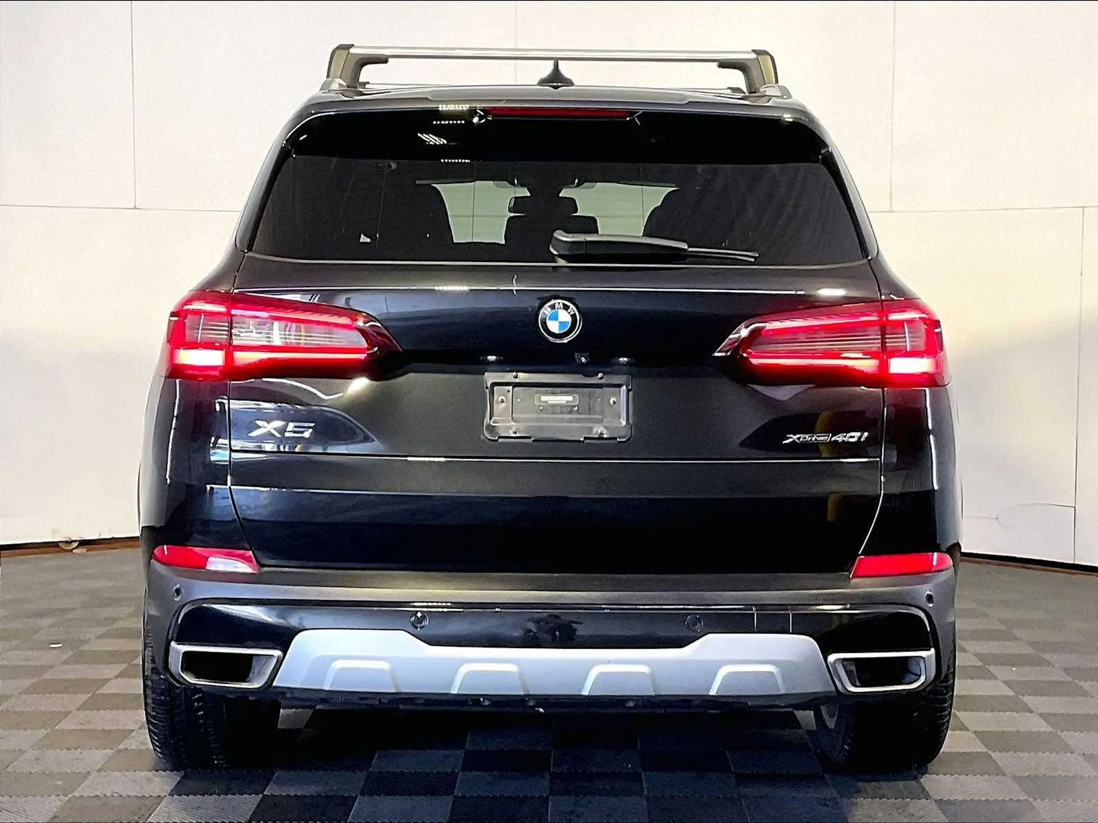 Used 2020 Black Sapphire Metallic BMW xDrive40i image 6