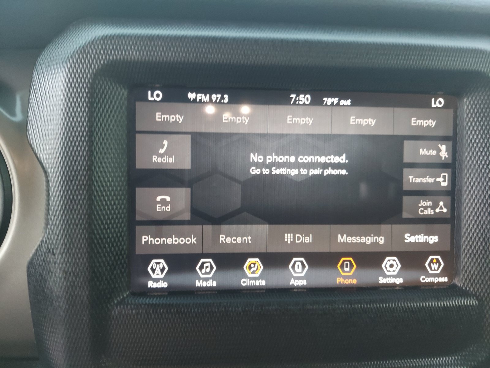 Used 2020 Bikini Pearlcoat Jeep Sport S image 16