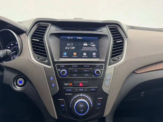 Used 2018 Sparkling Silver Hyundai 2.4 Base image 4