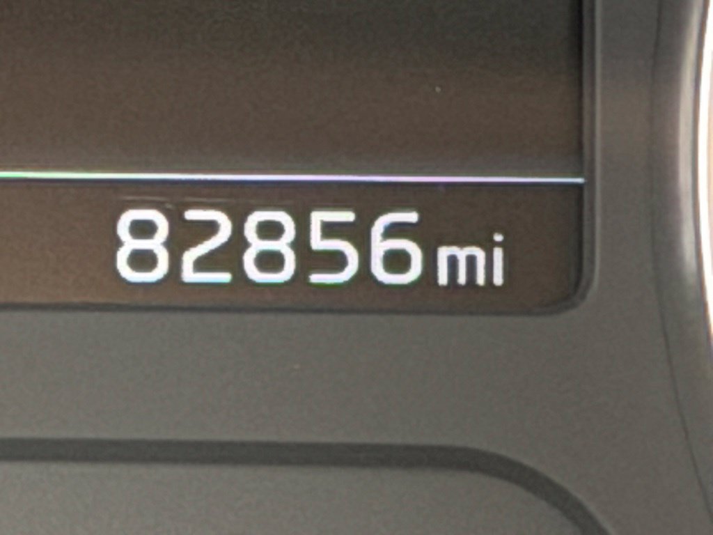 Used 2023 White Kia GT image 16
