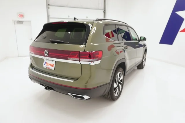 New 2026 Avocado Green Pearl Volkswagen 2.0T SE w/Technology image 5