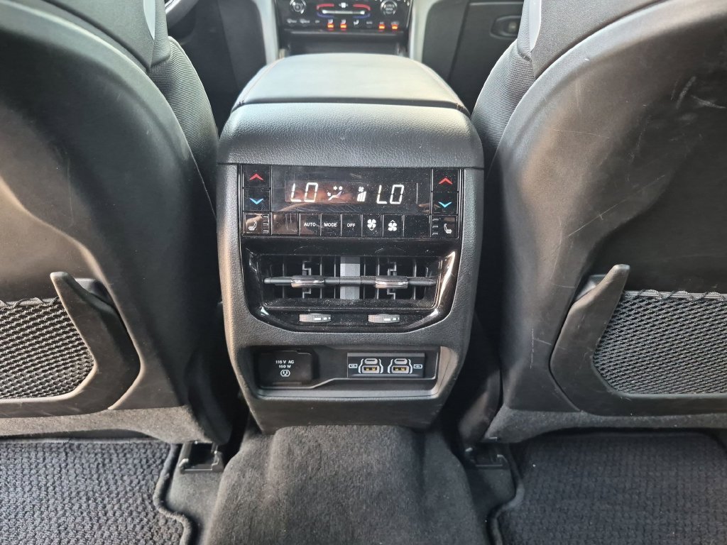 Used 2024 Silver Jeep Summit image 39