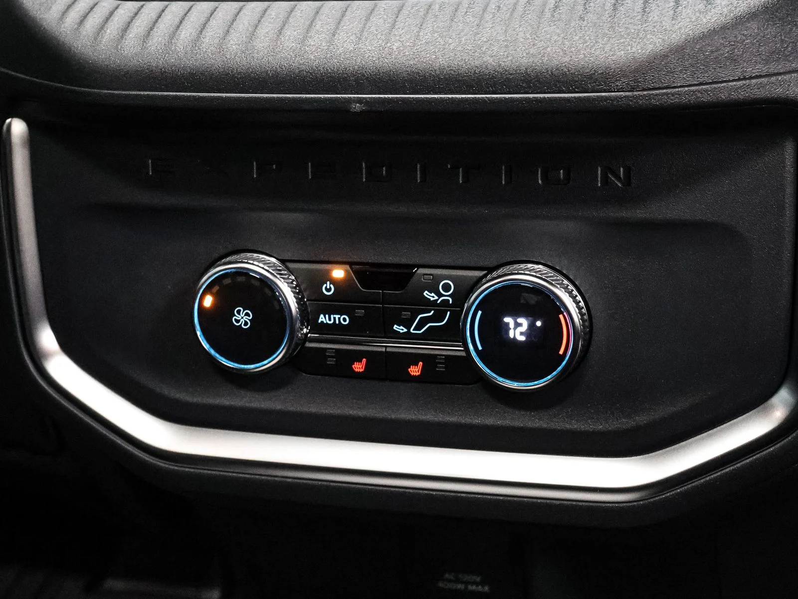 New 2026 Agate Black Metallic Ford Tremor® image 30