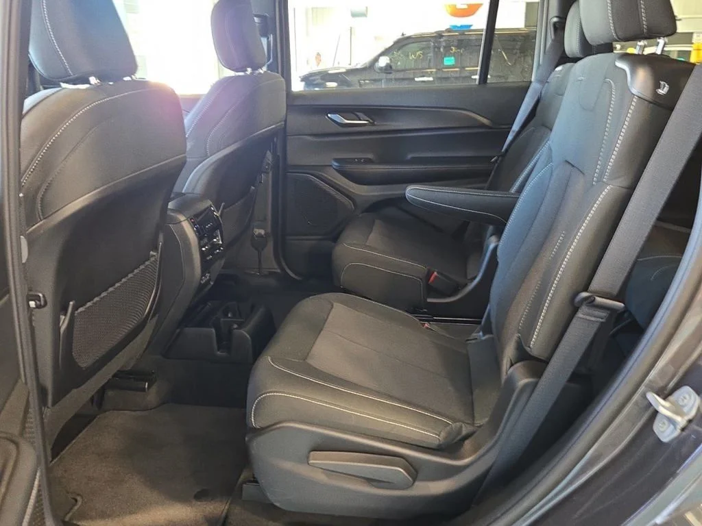 Used 2025 Gray Jeep Laredo image 4