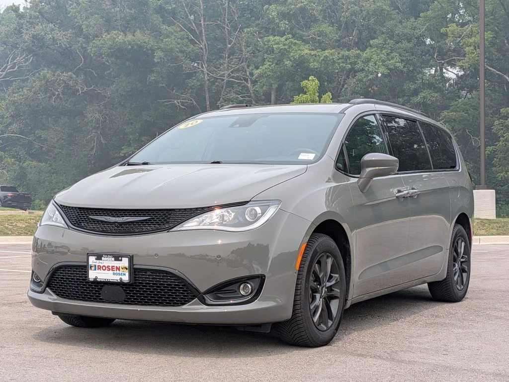 Used 2020 White Chrysler Launch Edition image 3