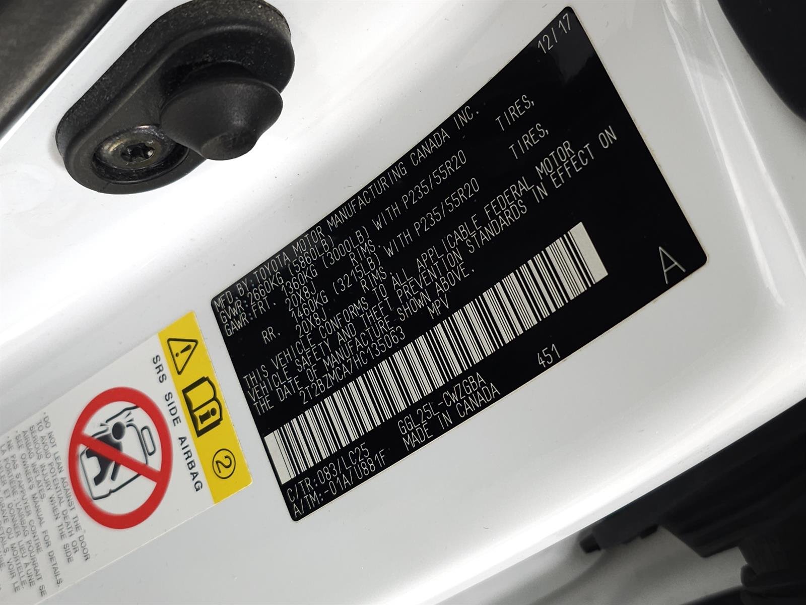 Used 2017 White Lexus F SPORT image 33
