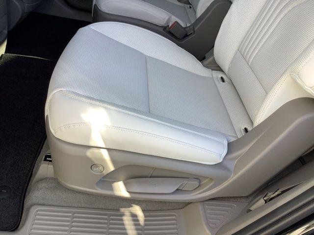 New 2026 Abyss Black Hyundai Blue SEL image 10