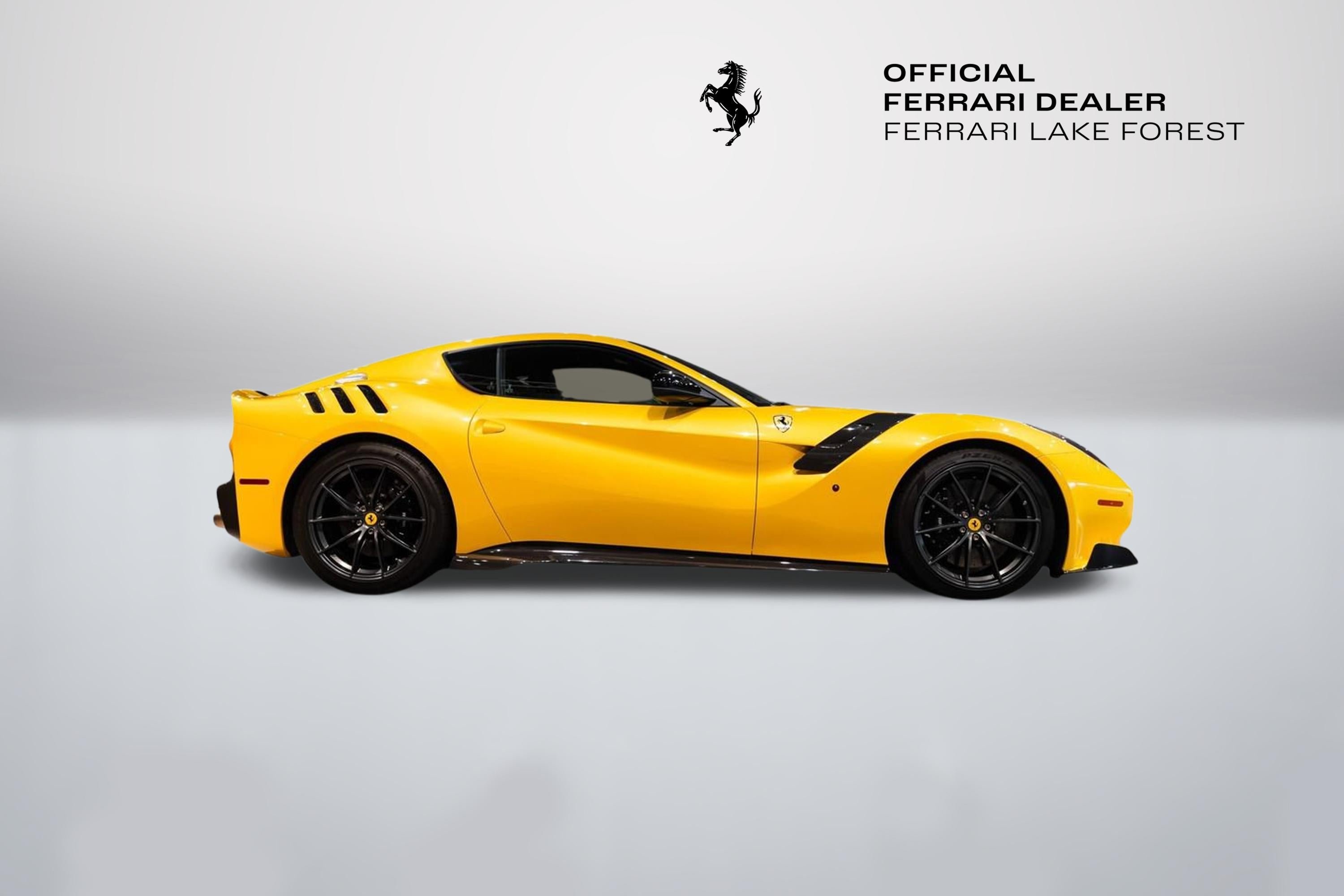 Certified Used 2016 Giallo Triplo Strato Ferrari Base image 9