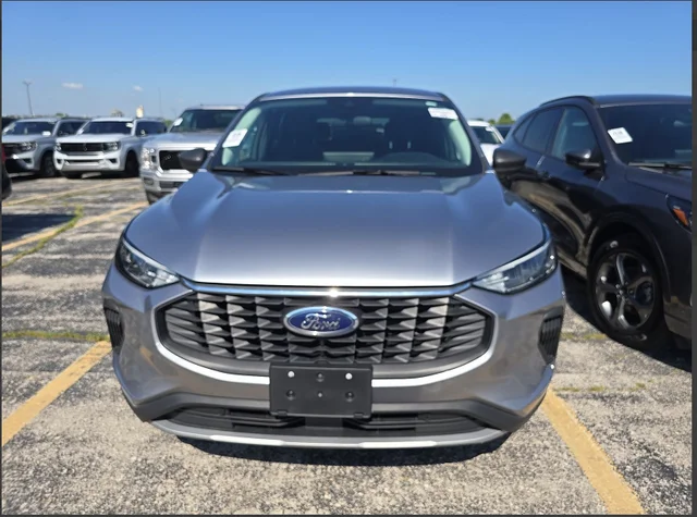 Used 2024 Silver Metallic Ford Active image 10