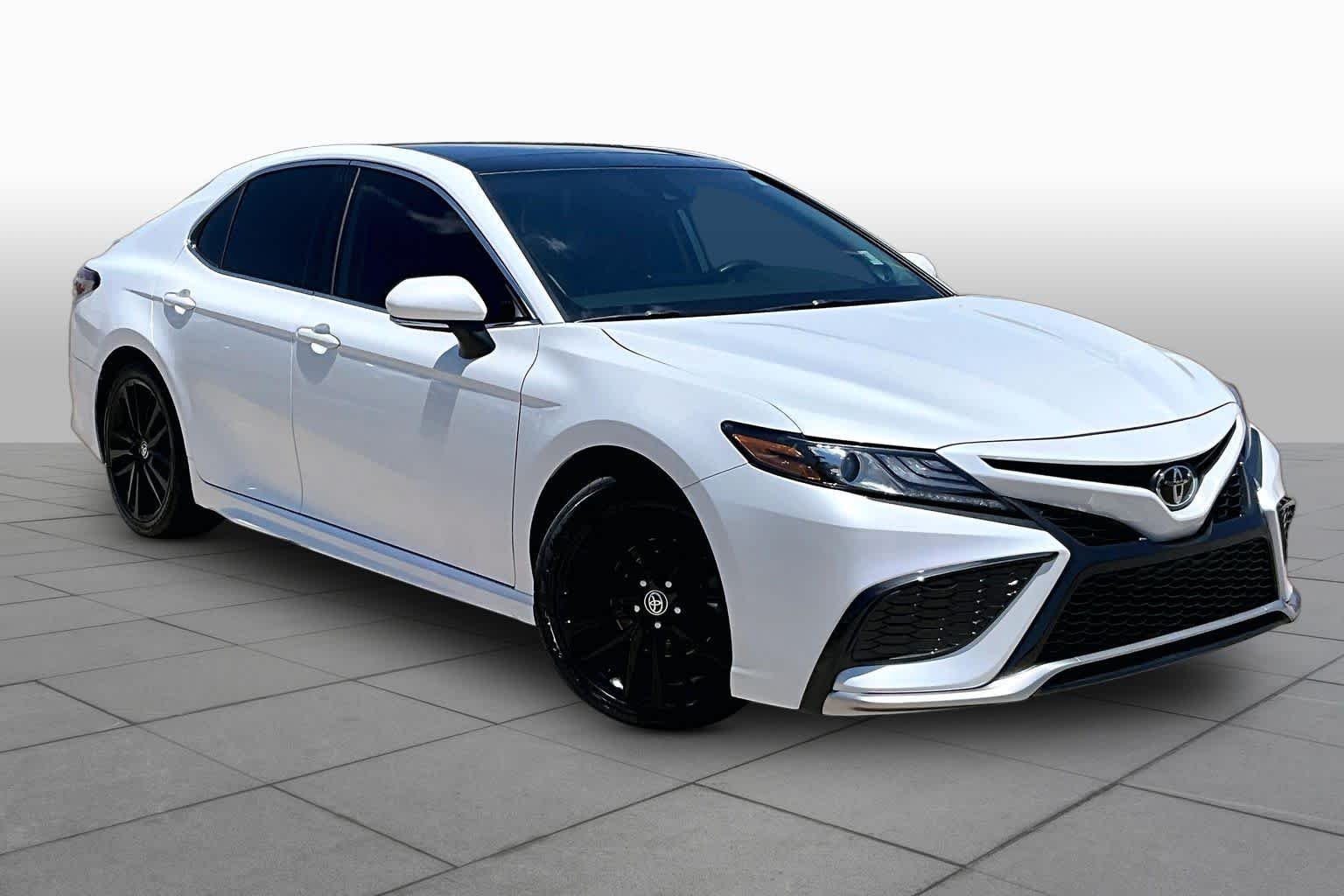 Used 2023 Wind Chill Pearl Toyota XSE image 3
