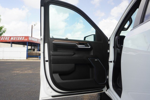 Used 2023  Chevrolet LT Trail Boss image 14