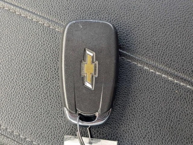 Used 2023 Gray Chevrolet LT image 32