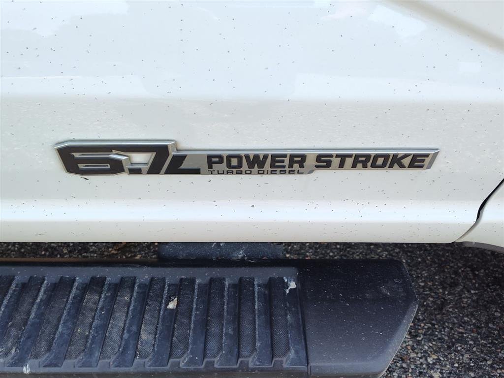 Used 2023 Oxford White Ford XLT image 5