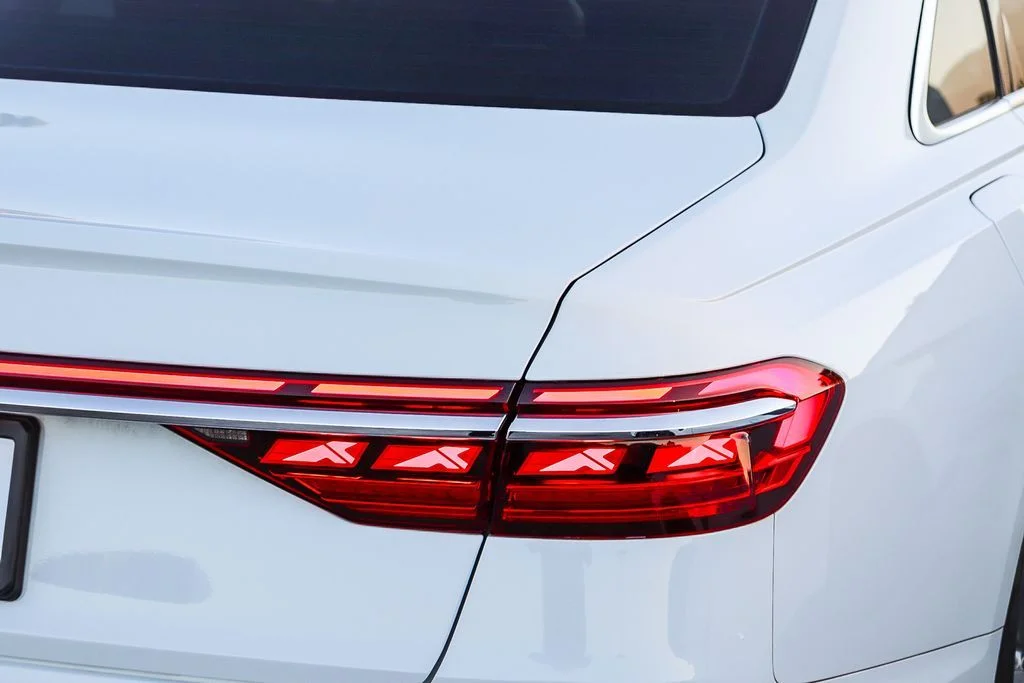 Used 2022  Audi 4.0T image 10