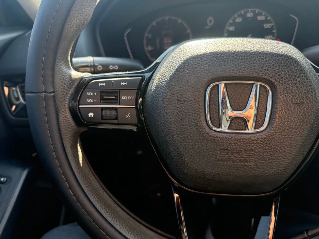 Used 2022  Honda LX image 17