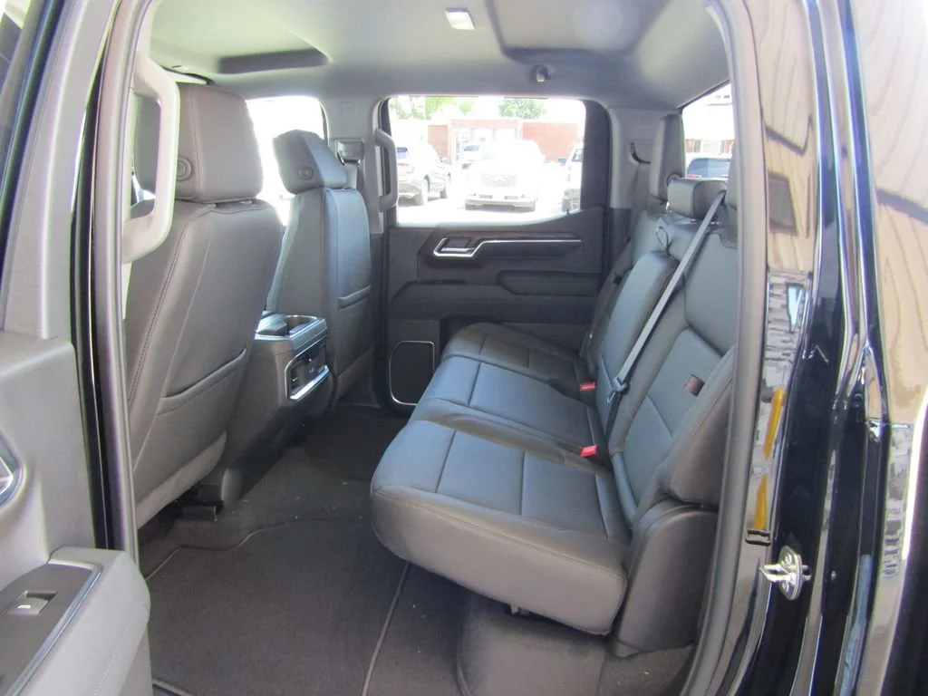 2026 GMC Sierra 1500 SLT - Photo 36