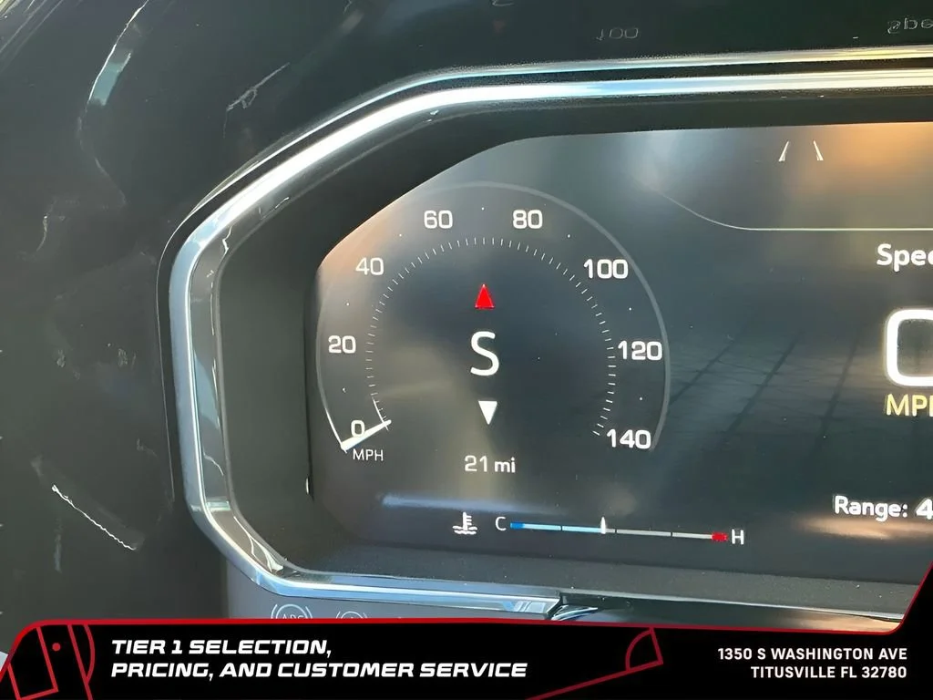 New 2026 Summit White GMC SLE image 30