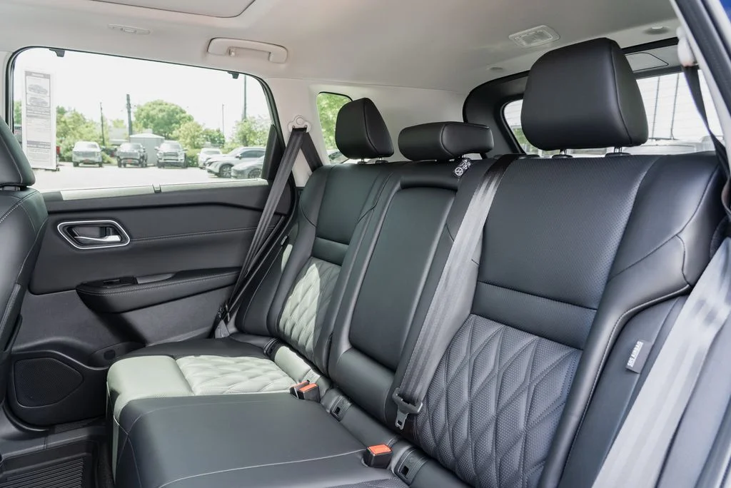 New 2026 Deep Ocean Blue Pearl Nissan Platinum image 24