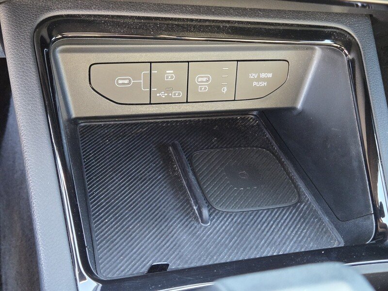 Used 2025 Aurora Black KIA GT-LINE AUTO FWD image 22