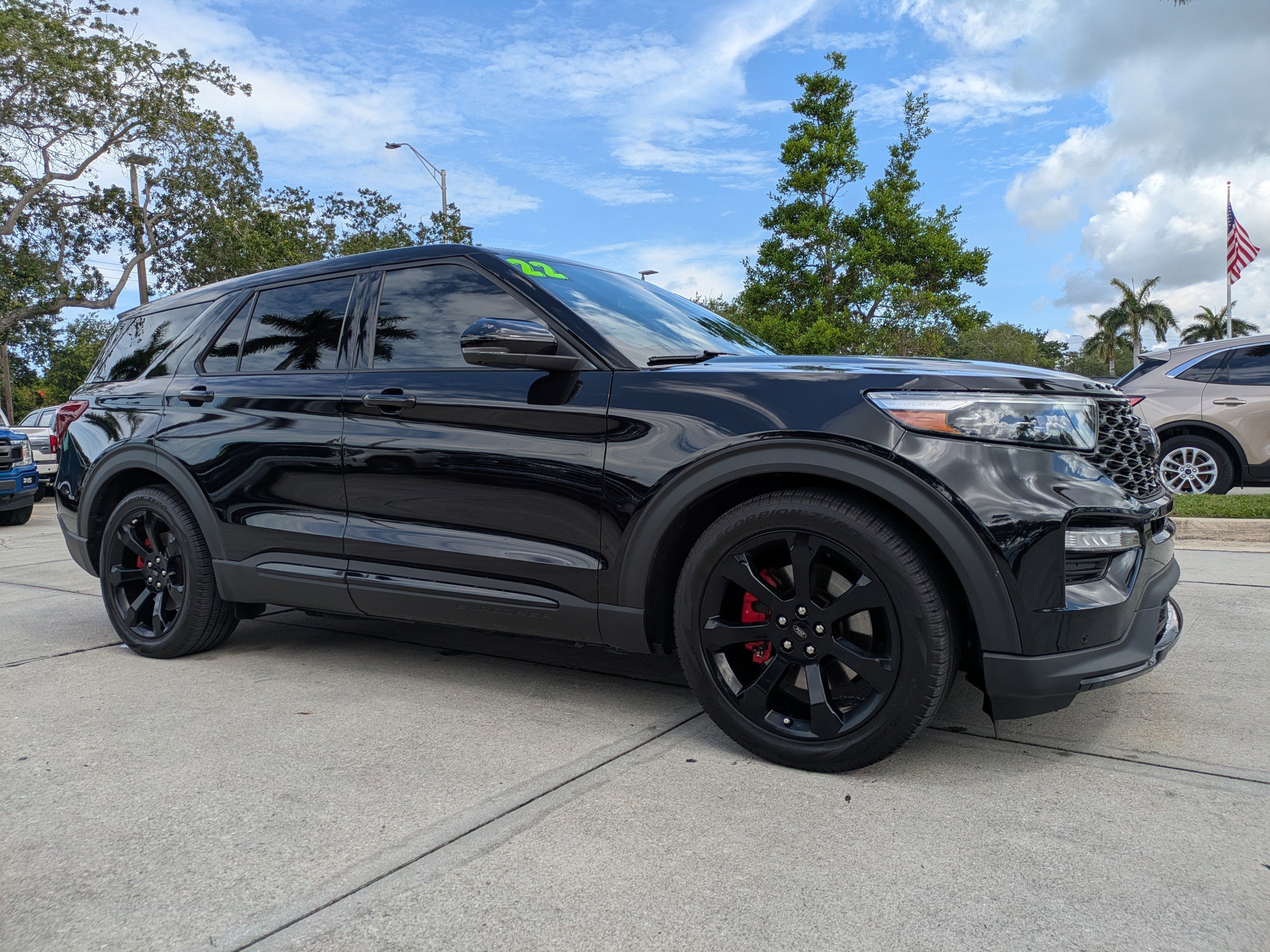 2022 Ford Explorer ST 4WD's photo