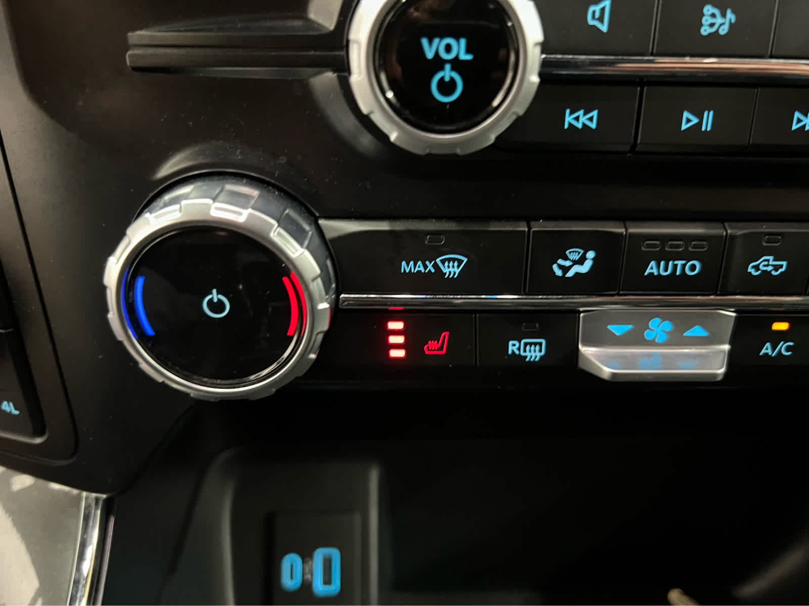 Used 2023 Carbonized Gray Ford XLT image 2