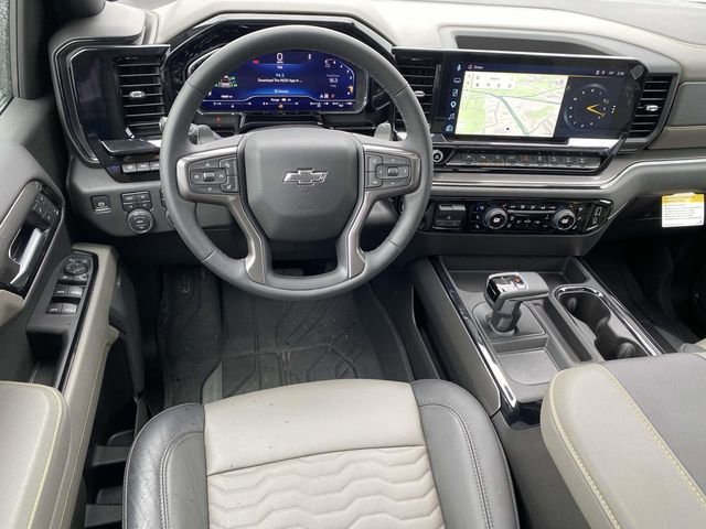 Used 2025 White Chevrolet ZR2 image 4