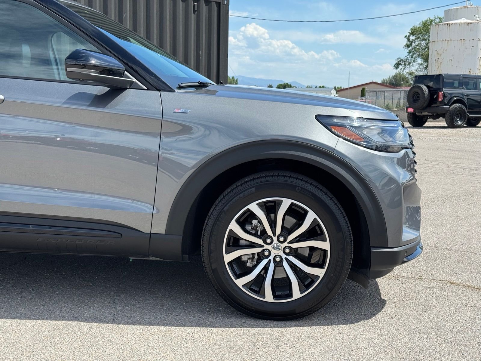Used 2026 Gray Metallic Ford ST-Line image 4
