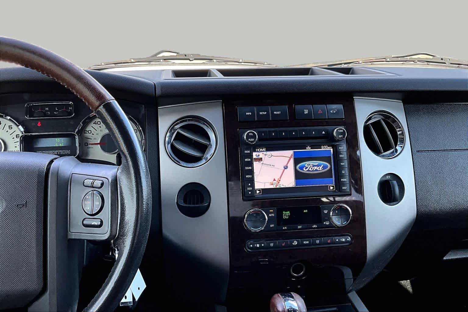 Used 2013 White Platinum Metallic Tri-Coat Ford King Ranch image 7