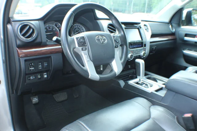 Used 2016 Silver Sky Metallic Toyota LTD image 7
