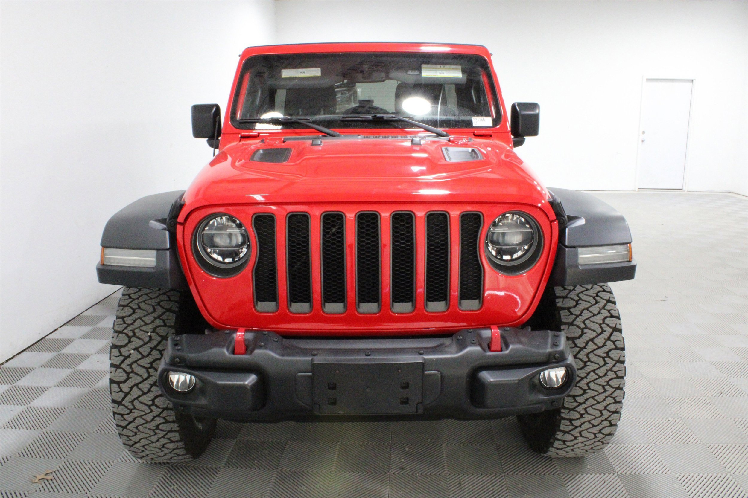 Used 2018 Firecracker Red Clearcoat Jeep Rubicon image 31