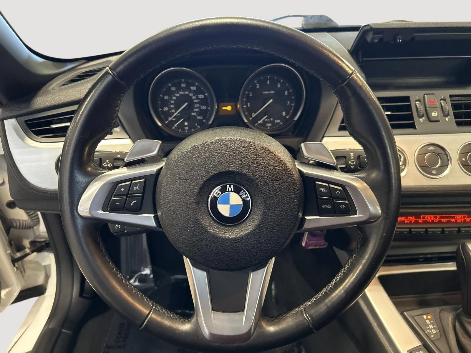 Used 2011 Alpine White BMW sDrive30i image 17