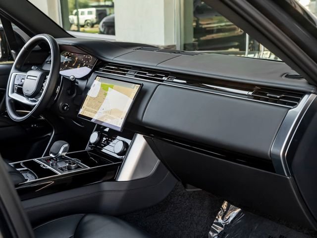Used 2023 Carpathian Gray Premium Metallic Land Rover SE image 36