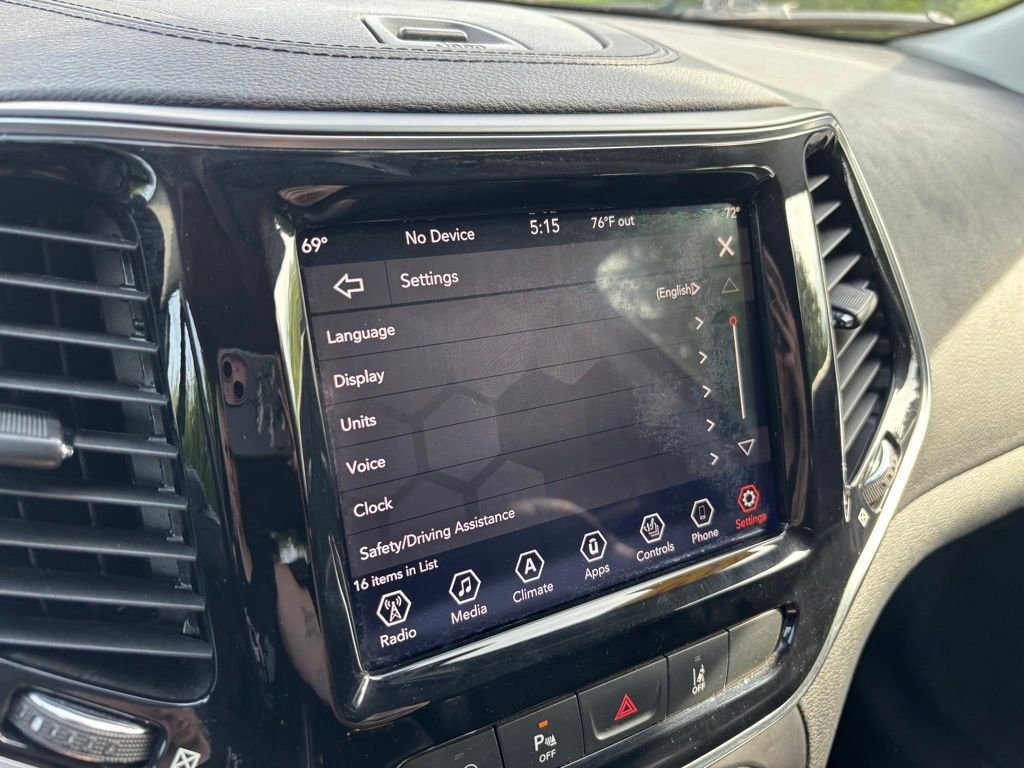 Used 2019 Gray Jeep Limited image 34
