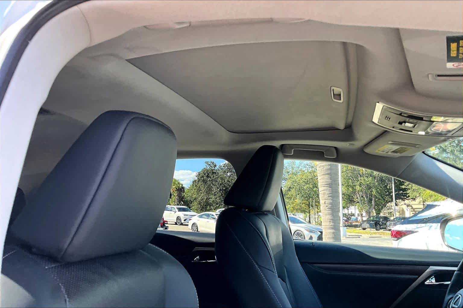 Used 2022 Eminent White Pearl Lexus  image 14