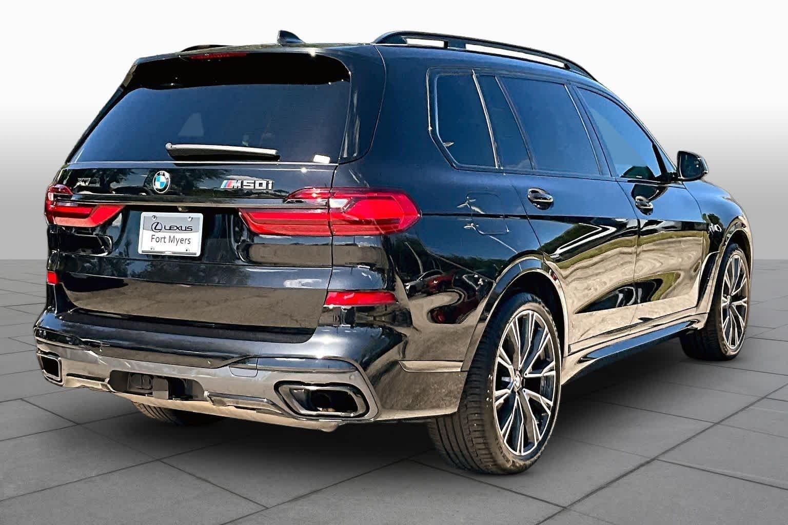 Used 2021 Black Sapphire Metallic BMW M50i image 13