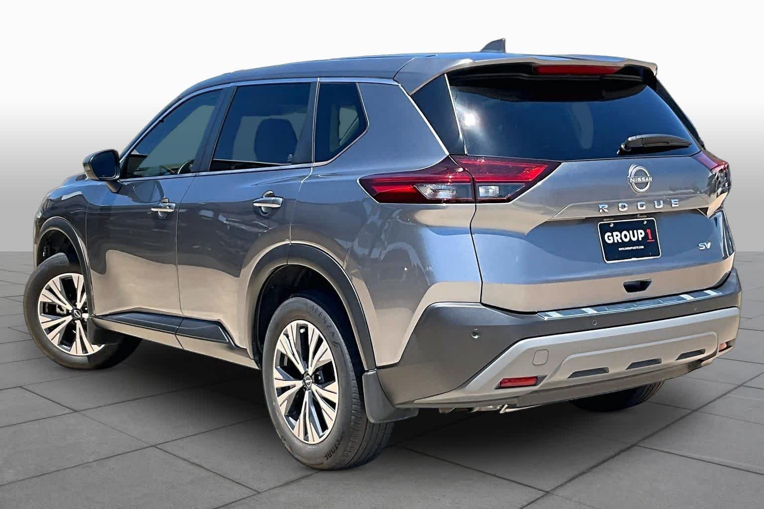 Certified Used 2023 Gun Metallic Nissan SV image 11