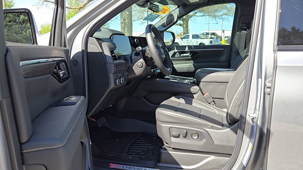 New 2026 Sterling Gray Metallic Chevrolet Premier image 6