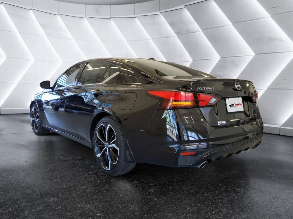 Used 2024 Black Nissan 2.5 SR image 6