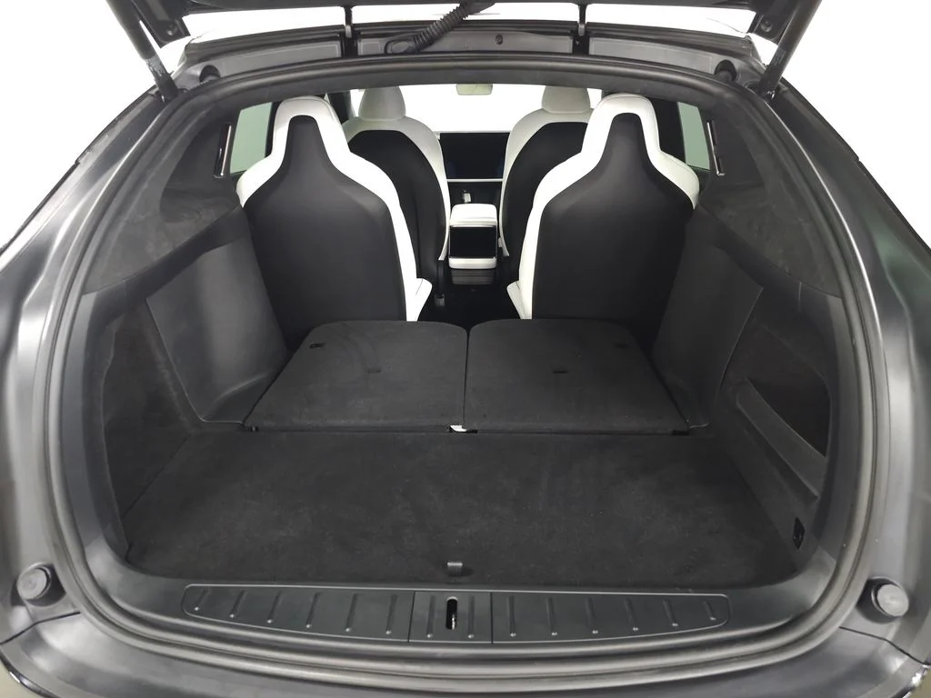 Used 2023  Tesla Plaid image 6