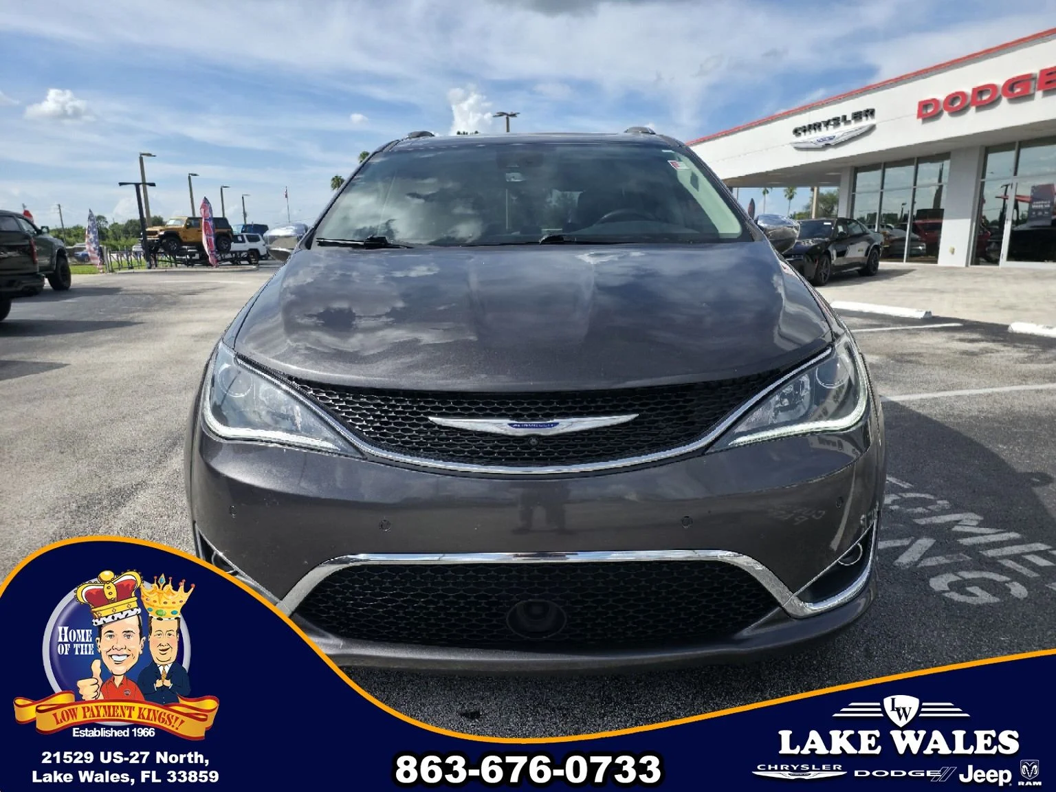 Used 2020 Gray Chrysler Limited image 2