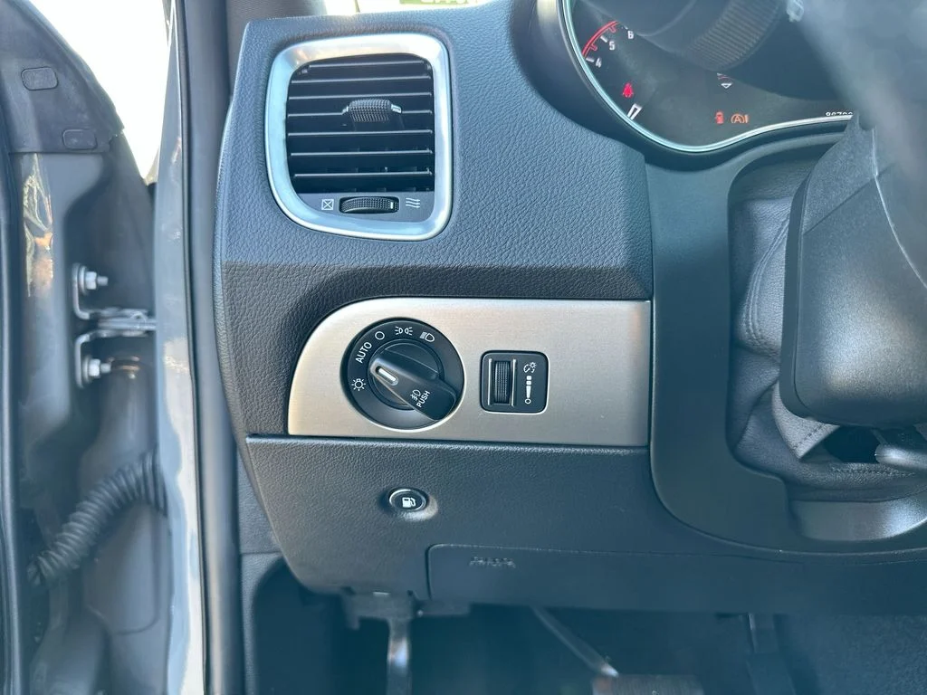 Used 2020 Gray Dodge SXT Plus image 15